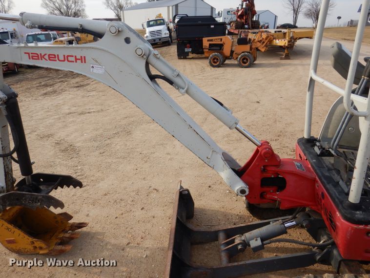 image for item DL3734 2014 Takeuchi TB216  mini excavator