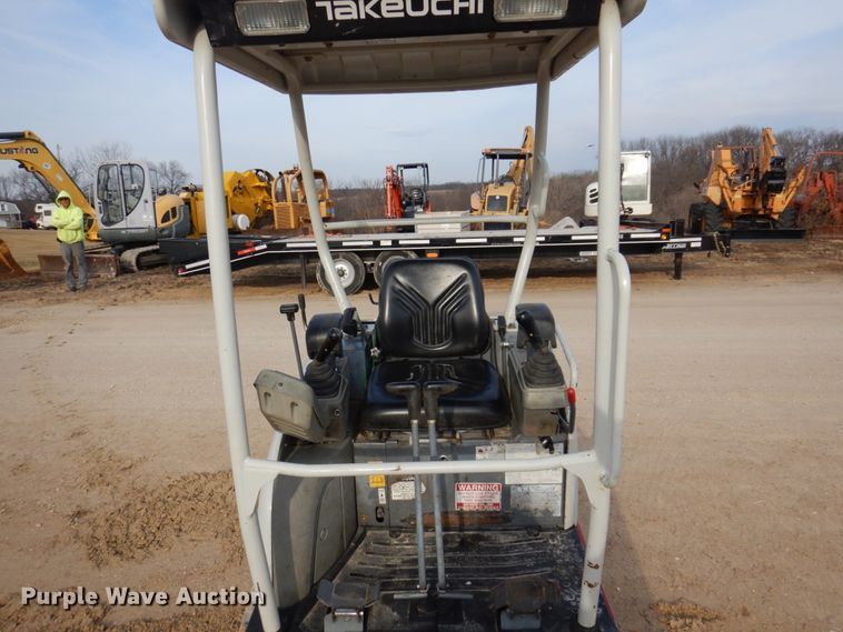 image for item DL3734 2014 Takeuchi TB216  mini excavator