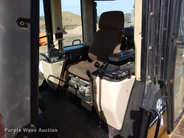 image for item DL3738 2002 Caterpillar 953C  track loader