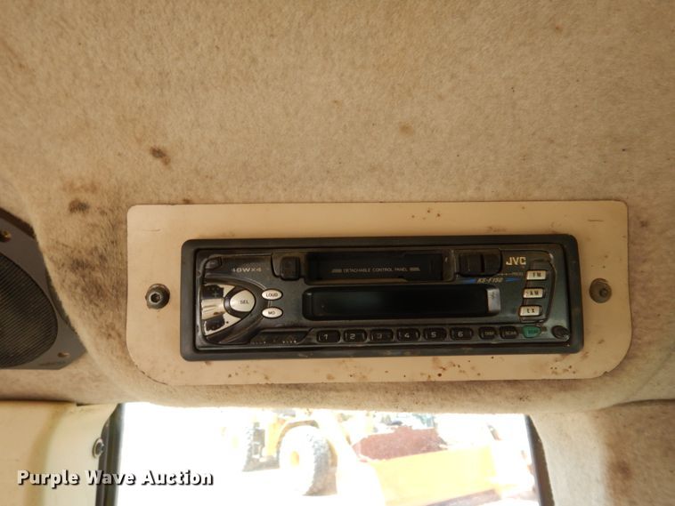 image for item DL3738 2002 Caterpillar 953C  track loader