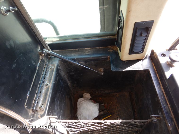 image for item DL3738 2002 Caterpillar 953C  track loader