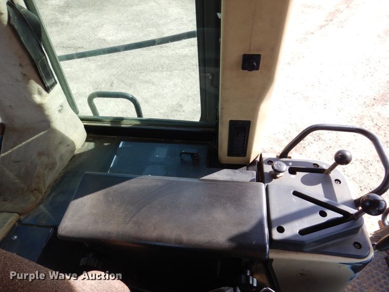 image for item DL3738 2002 Caterpillar 953C  track loader