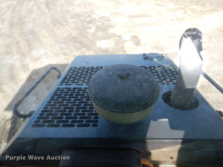 image for item DL3738 2002 Caterpillar 953C  track loader