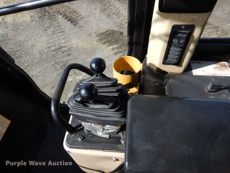 image for item DL3738 2002 Caterpillar 953C  track loader