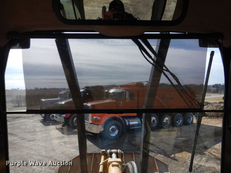 image for item DL3738 2002 Caterpillar 953C  track loader