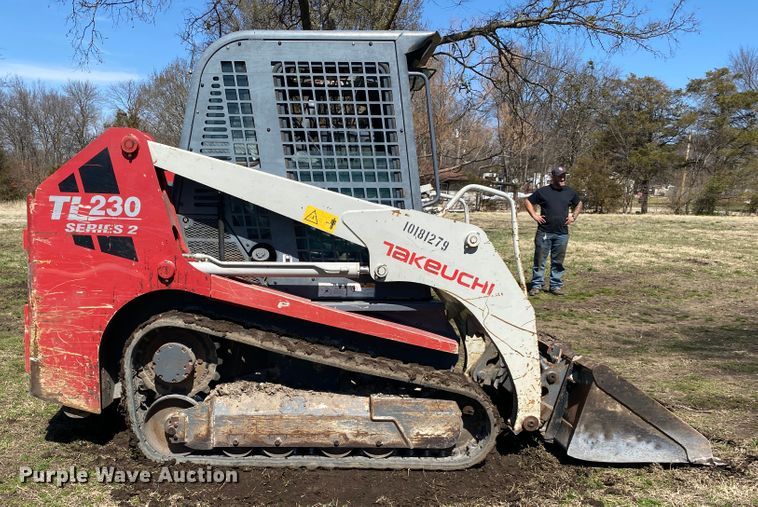 image for item DM4004 2013 Takeuchi TL230  tracked skid steer loader