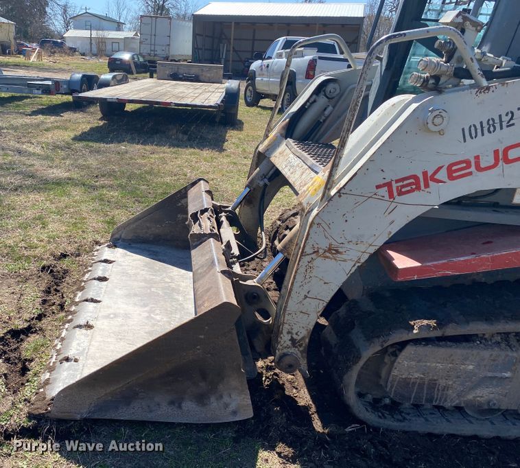 image for item DM4004 2013 Takeuchi TL230  tracked skid steer loader