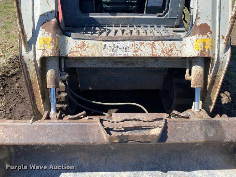 image for item DM4004 2013 Takeuchi TL230  tracked skid steer loader