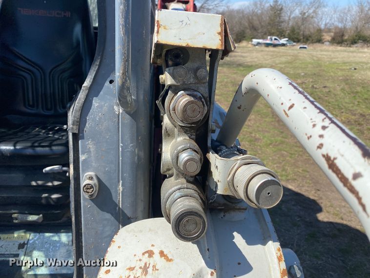 image for item DM4004 2013 Takeuchi TL230  tracked skid steer loader