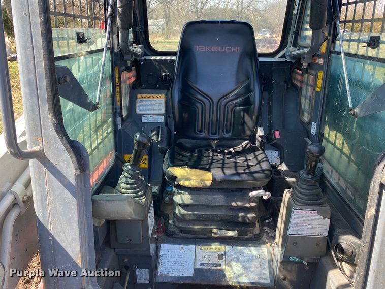 image for item DM4004 2013 Takeuchi TL230  tracked skid steer loader