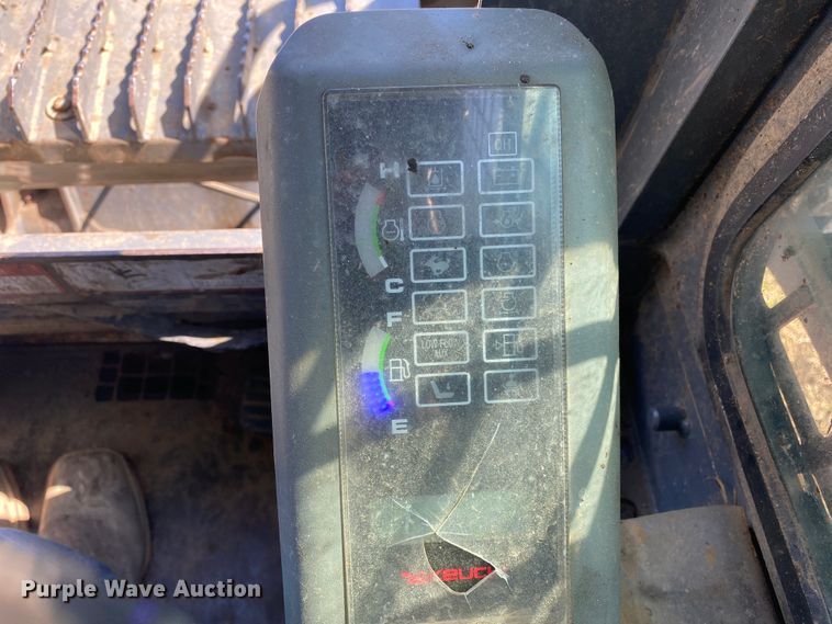 image for item DM4004 2013 Takeuchi TL230  tracked skid steer loader