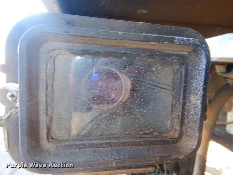 image for item DM5356 2001 Mack MR688S  paint striper truck