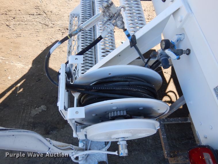 image for item DM5356 2001 Mack MR688S  paint striper truck