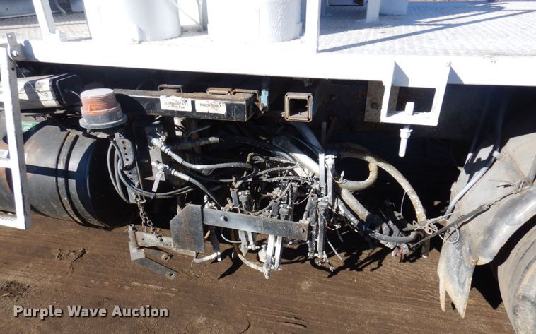 image for item DM5356 2001 Mack MR688S  paint striper truck