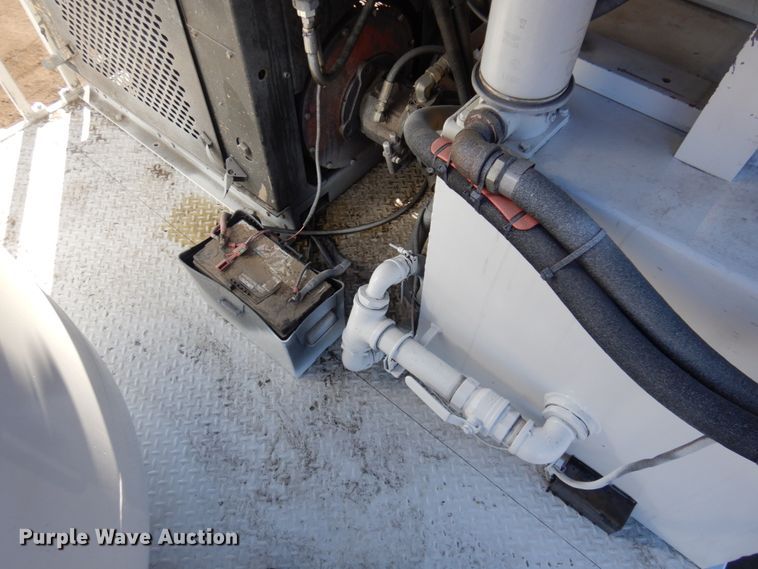 image for item DM5356 2001 Mack MR688S  paint striper truck