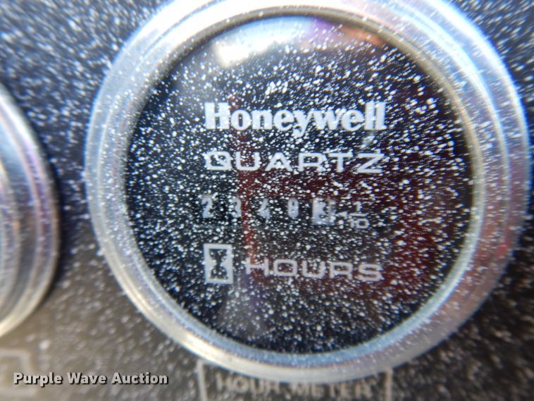 image for item DM5356 2001 Mack MR688S  paint striper truck