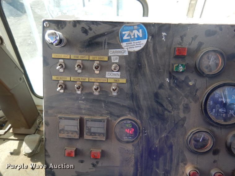 image for item DM5356 2001 Mack MR688S  paint striper truck