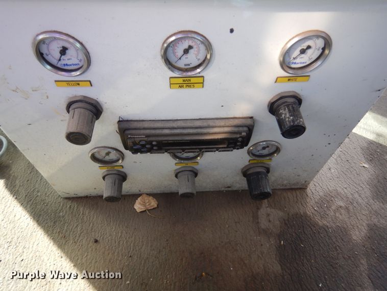 image for item DM5356 2001 Mack MR688S  paint striper truck