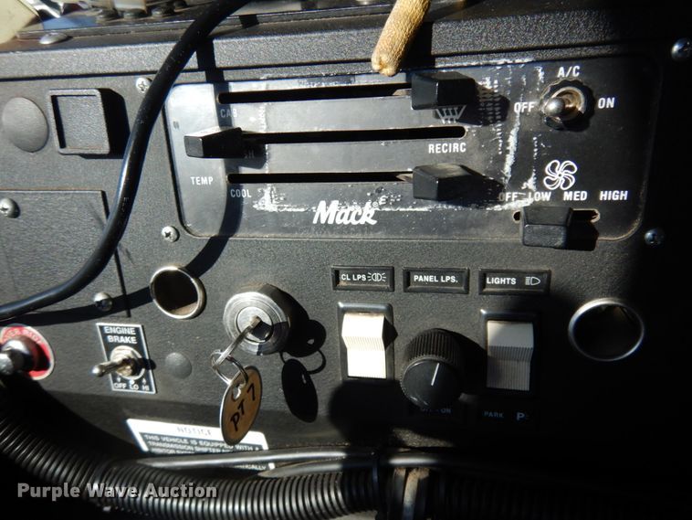 image for item DM5356 2001 Mack MR688S  paint striper truck