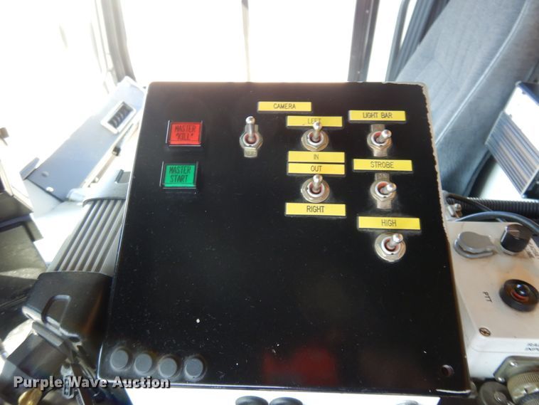 image for item DM5356 2001 Mack MR688S  paint striper truck