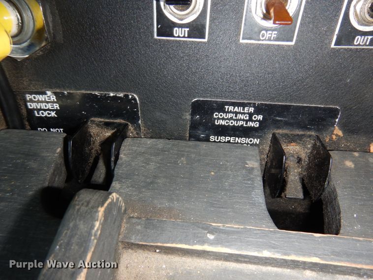 image for item DM5356 2001 Mack MR688S  paint striper truck