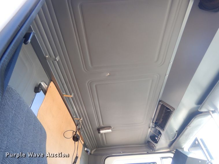 image for item DM5356 2001 Mack MR688S  paint striper truck