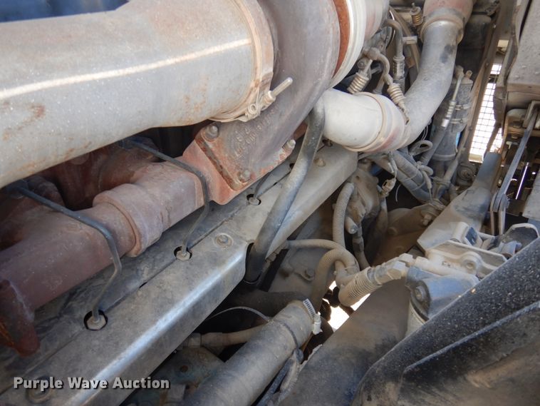 image for item DM5356 2001 Mack MR688S  paint striper truck