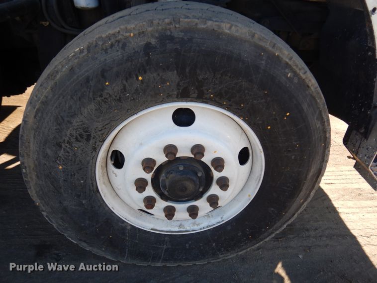 image for item DM5356 2001 Mack MR688S  paint striper truck