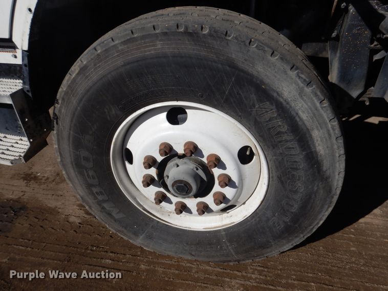 image for item DM5356 2001 Mack MR688S  paint striper truck