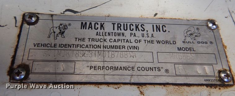 image for item DM5356 2001 Mack MR688S  paint striper truck
