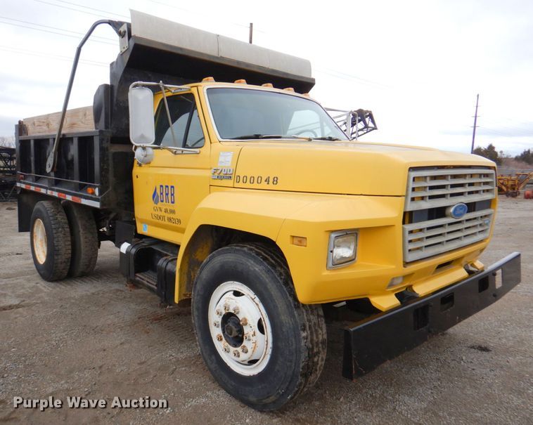 image for item DM6001 1993 Ford F700  dump truck