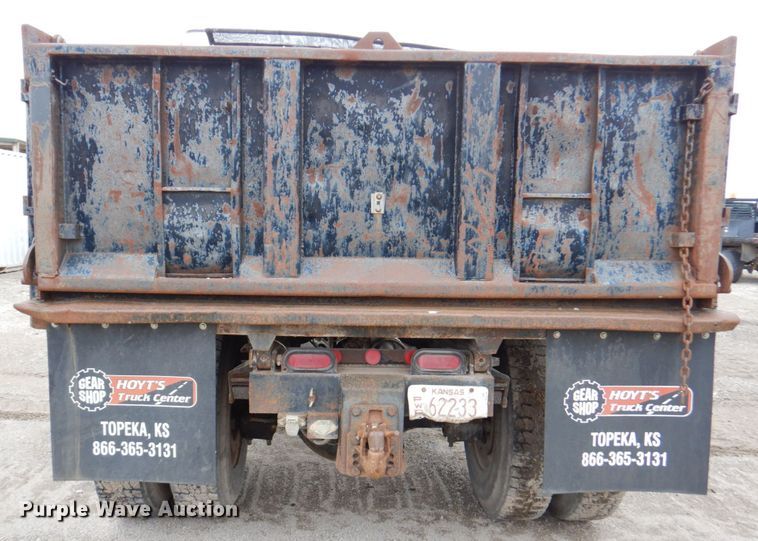 image for item DM6001 1993 Ford F700  dump truck