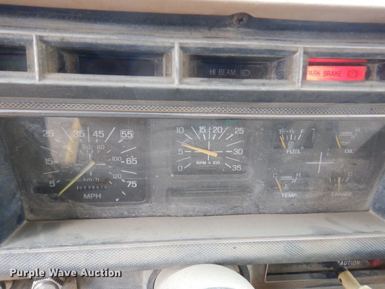 image for item DM6001 1993 Ford F700  dump truck