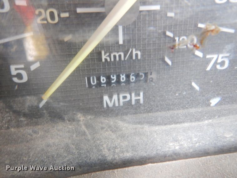 image for item DM6001 1993 Ford F700  dump truck