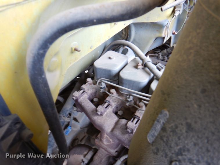 image for item DM6001 1993 Ford F700  dump truck