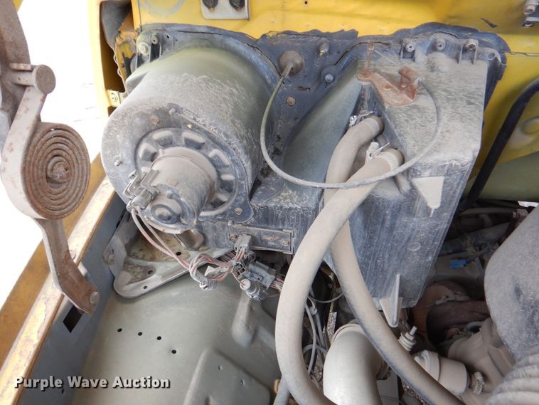 image for item DM6001 1993 Ford F700  dump truck