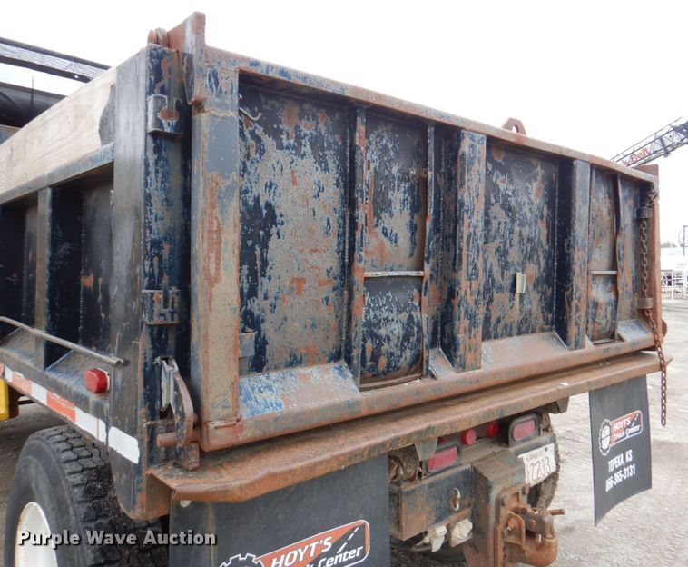 image for item DM6001 1993 Ford F700  dump truck