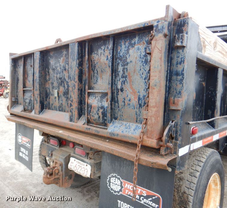 image for item DM6001 1993 Ford F700  dump truck
