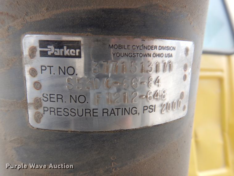 image for item DM6001 1993 Ford F700  dump truck