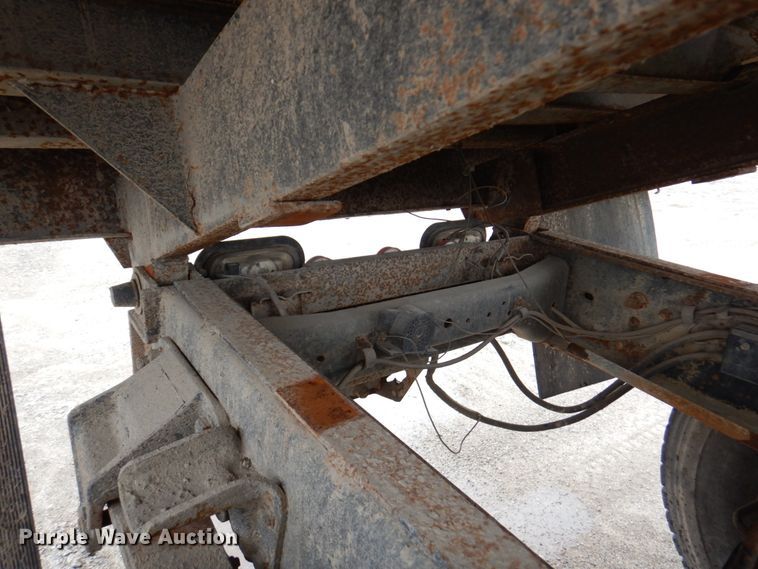 image for item DM6001 1993 Ford F700  dump truck