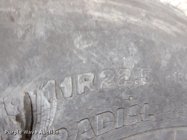 image for item DM6001 1993 Ford F700  dump truck