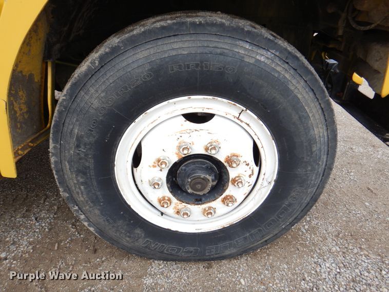 image for item DM6001 1993 Ford F700  dump truck