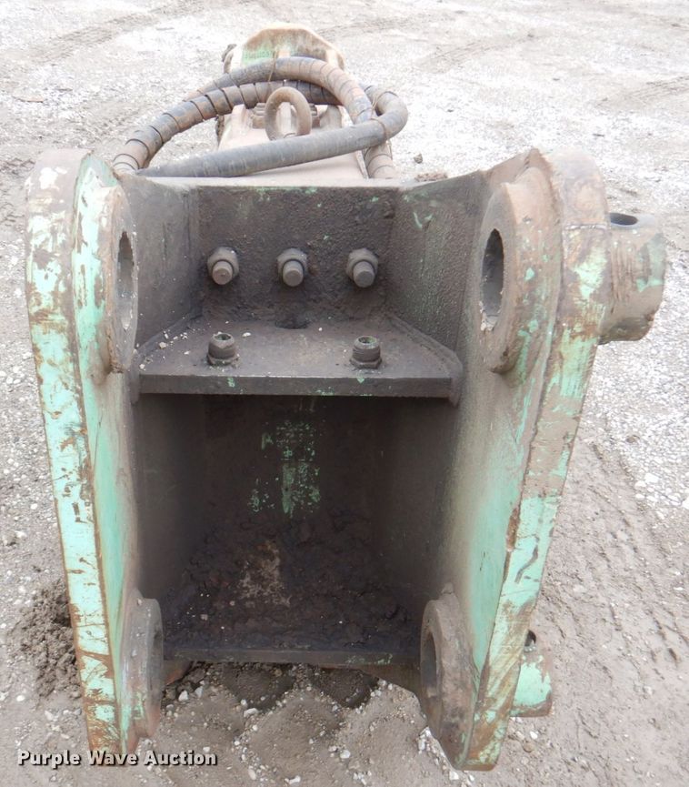 image for item DM6005 Tramac V-1600 breaker