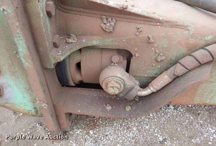 image for item DM6005 Tramac V-1600 breaker