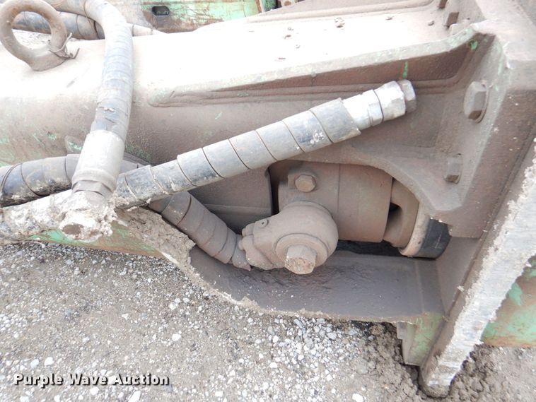 image for item DM6005 Tramac V-1600 breaker