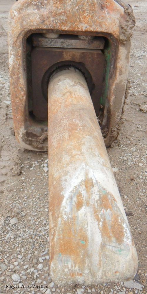 image for item DM6005 Tramac V-1600 breaker