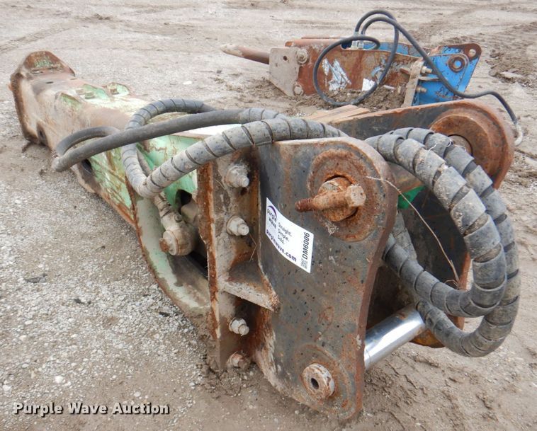 image for item DM6006 Tramac V-1200 breaker