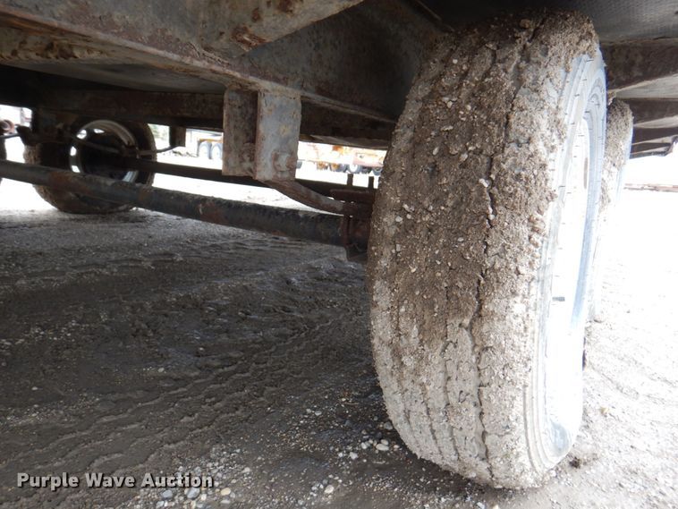 image for item DM6008 1977 Satellite 40X10  office trailer