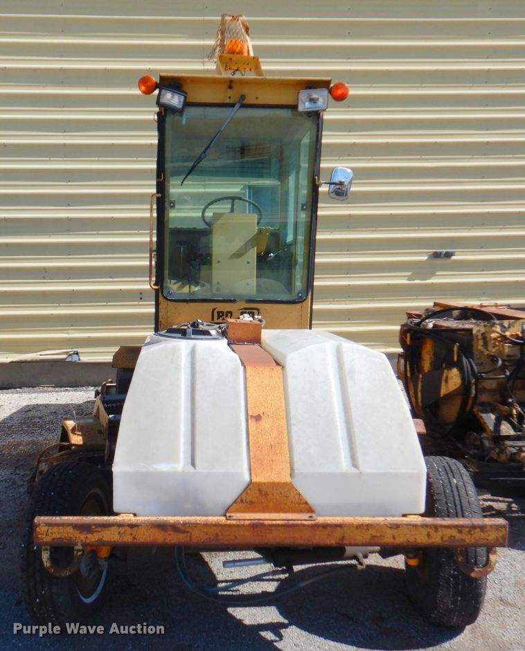 image for item DM6012 1998 Rosco RB48  broom