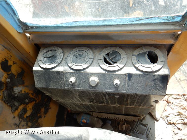 image for item DM6012 1998 Rosco RB48  broom